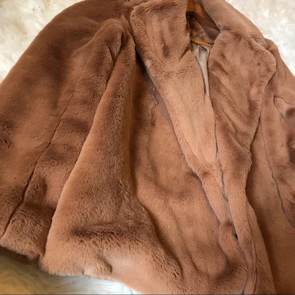 LAST 1! “GENEVA” Notched Lapel Soft Fur Coat - Picture 3 of 3